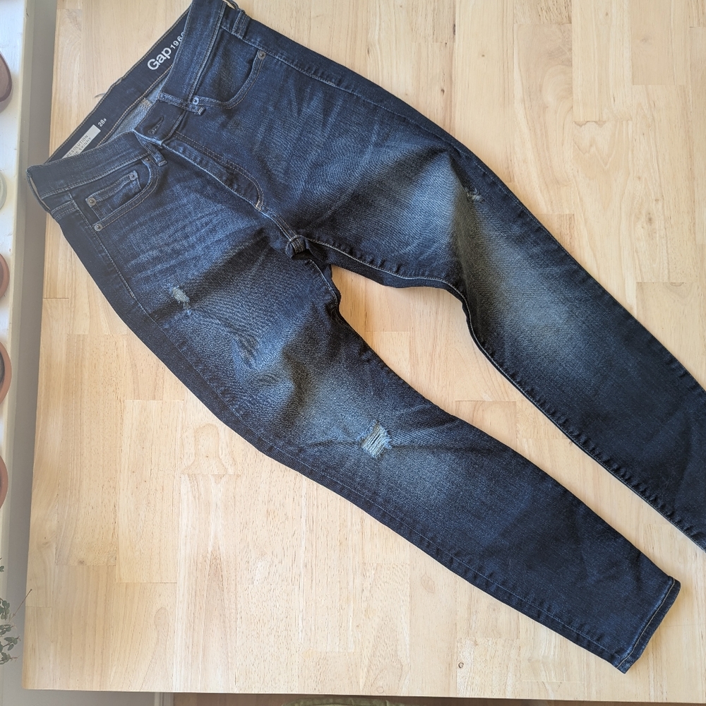 GAP Women's Resolution True Skinny, Size 28 Short